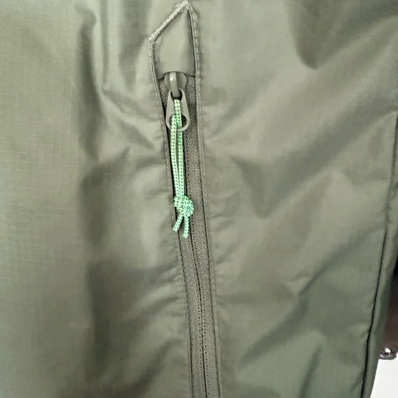 Under Armour Women's Green Utility Jacket - Picture 6 of 8